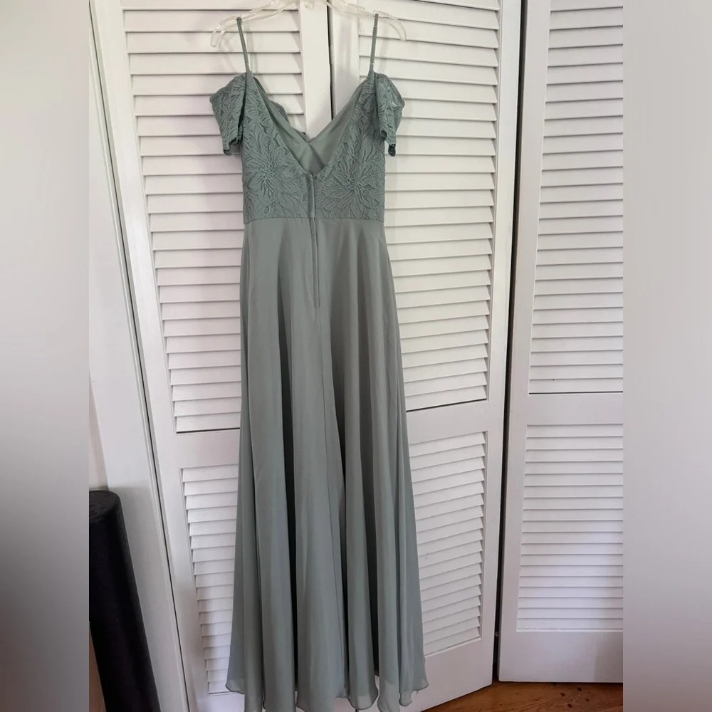 David’s bridal Bridesmaids dress size 4 Sage green - Picture 8 of 9